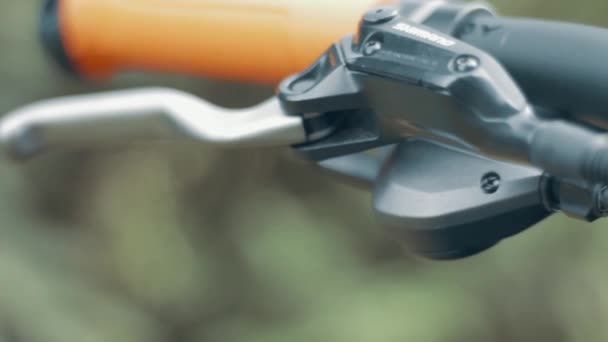 Bir Bisiklet Gidonunun Ayrıntılı Görüntüsü Slayt — Stok video