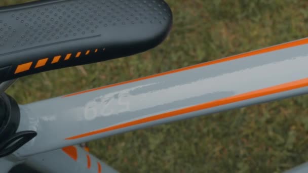 Detail Shot Bikes Top Tube Slide — Stock Video