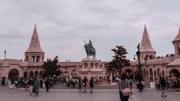 Hyperlapse Durch Die Menschenmenge Der Fishermans Bastion Budapest — Stockvideo