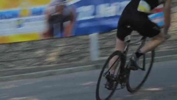 奥地利的铁人赛跑 这是自行车比赛的一部分 每年都有来自60多个国家的3000多名运动员参加 奥地利 克恩腾 三项全能运动的比赛 — 图库视频影像
