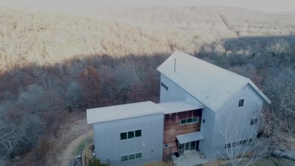 Sustainable House Design Wooded Setting Flyover Shot — Stock Video