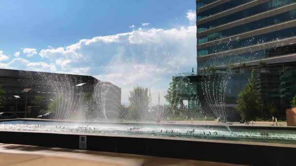 Rechteckiger Springbrunnen Mit Animierten Oder Bewegten Strömen Jede Aktion Ist — Stockvideo