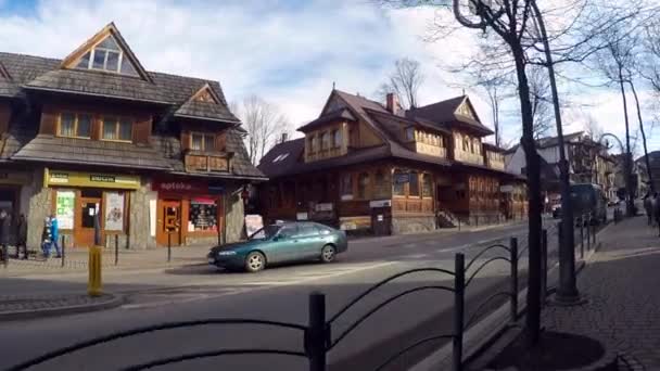 Zakopane Şehir Merkezinde Yürüme Görüntüsü — Stok video