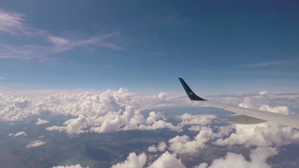 Image Window Airplane Showing Blue Sky Very Cute Beautiful Clouds — Stock Video