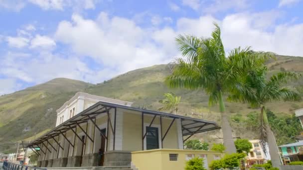 厄瓜多尔海岸的Huigra火车站 — 图库视频影像