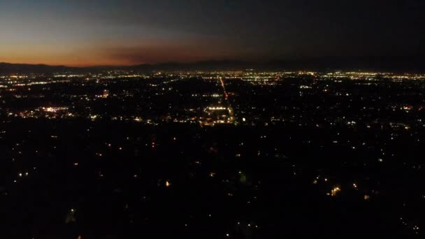 Timelapse Aéreo Miles Fuegos Artificiales Vacaciones Que Explotan Sobre Una — Vídeos de Stock