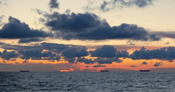 Tanklaster Rostock Warnemünde Der Abenddämmerung — Stockvideo