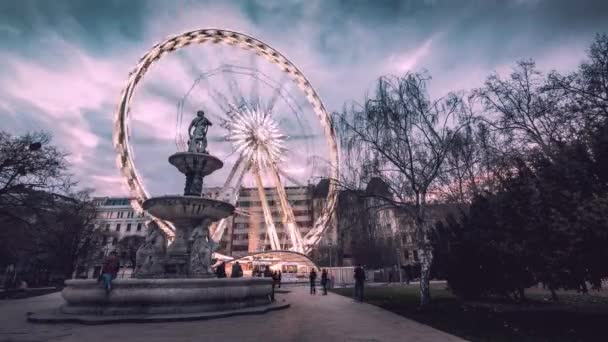 Ferris Whell Timelapse Budapest Erzsbet Kvadrat Vid Blå Timme — Stockvideo