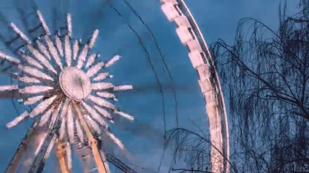 Ferris Whell Timelapse Budthe Erzsbet Plein Blauw Uur — Stockvideo