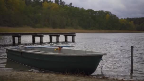 Detalle Del Disparo Bote Remos Canoa Agua Remolcada Compañero Lado — Vídeo de stock