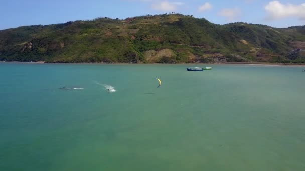 Solo Kitesurfing Det Tropiska Läget Flygbilder Tagna Kuta Lombok Indonesien — Stockvideo