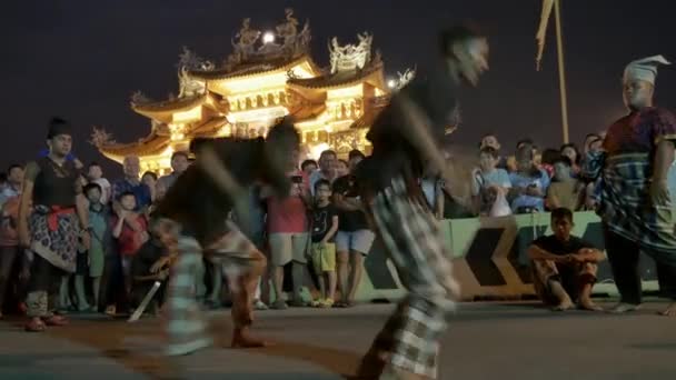 Ázsiai Nyíltvízi Madarak Repkednek Egy Nyitott Rizsföldön Bukit Mertajam Penang — Stock videók