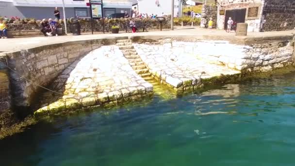 Aryas Steps Carnlough Harbour Glencloy Antrim Irlandia Północna — Wideo stockowe