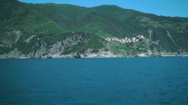 Navigare Attraverso Mare Italiano Con Una Splendida Vista Sulle Isole — Video Stock