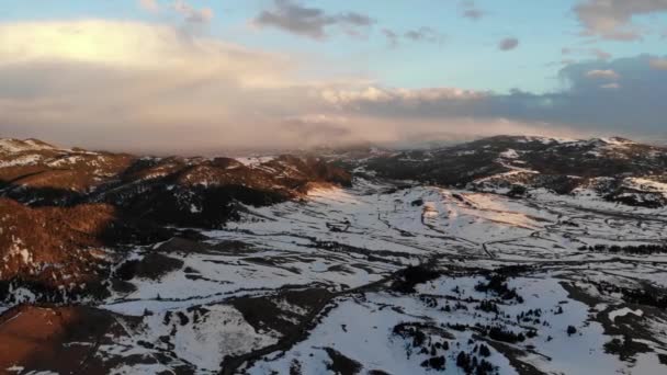 Een Drone Vliegen Het Land — Stockvideo