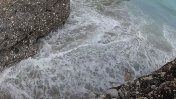 Испанский Пляж Малага Летний Пасмурный День Помощью Дрона Стабилизированной Экшн — стоковое видео