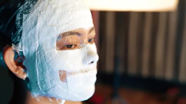 Close Bandage Face Mummy Girl Studio Dolly Right Shot — Stock Video