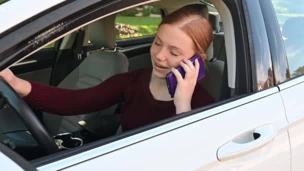 Motorista Adolescente Madelyne Adora Seu Celular Amigos Ninguém Lhe Dirá — Vídeo de Stock