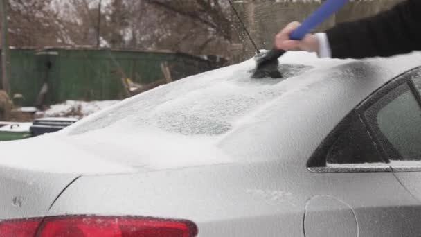 Man Scraping Ice Car Winter Day Close Shot — Stock Video