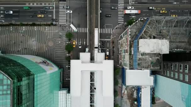 Top Aerial Shot Direction Train Tilting Revealing Skyline Taipei — Stock Video