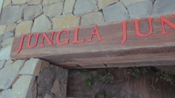 Una Vista Piedra Hecha Entrada Del Parque Selva Palma Mallorca — Vídeo de stock