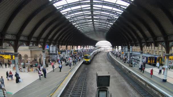 Estación Tren York York City England Reino Unido — Vídeo de stock