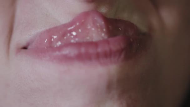 Ženská Pusa Dělá Odlišný Výraz Lip Gesto Detailní Záběr — Stock video