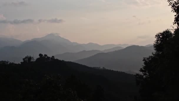 Majestatyczny Wschód Słońca Nad Zielonymi Górami Krajobraz Katmandu Nepal Szerokie — Wideo stockowe