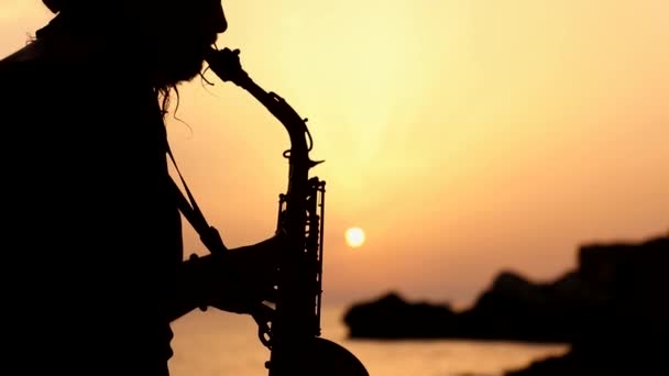 Silhouette Musician Playing Saxophone Seacoast Sunset Ibiza — Stock Video