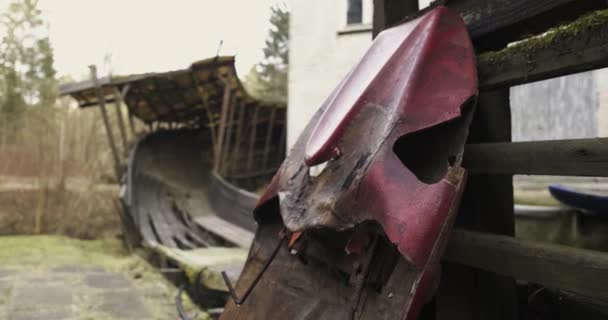 Närbild Ruiner Övergiven Luge Bobsleigh Track Lettland — Stockvideo