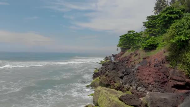 Voar Aérea Por Drone Tiro Uma Bela Year Old Jovem — Vídeo de Stock