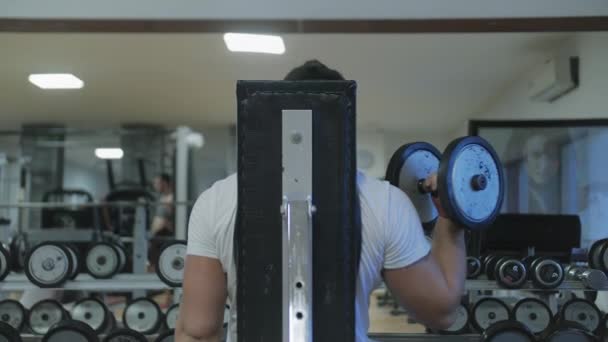 Mužské Cvičení Tělocvičně 60Fps Normální Rychlost — Stock video