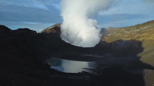 Vista Aérea Del Volcán Del Cráter Activo Paisaje Costa Rica — Vídeos de Stock