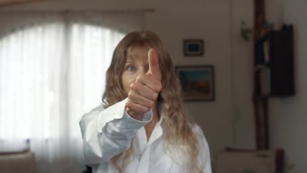 Middle Age Blond Woman Dressed White Blouse Raise Her Dumb — Stock videók