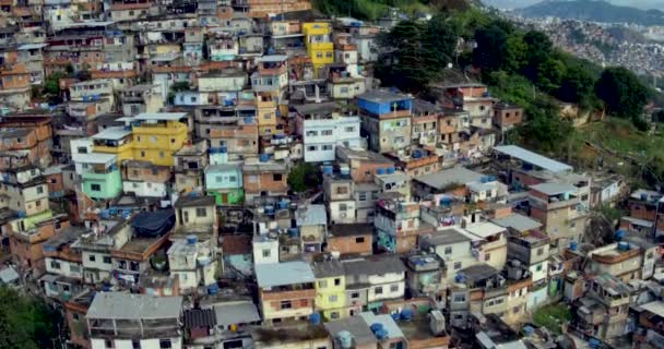 Tiro Aéreo Favela Hill Pleasures Rio Janeiro Flyover Lento Levante — Vídeo de Stock