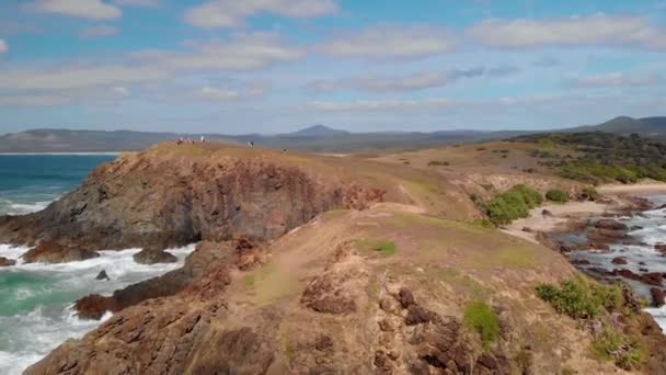 Vzdušné Drone Pohled Pohled Nyní Headland Bay Lidmi Vrcholu Smaragdové — Stock video
