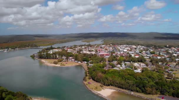 Vue Aérienne Sur Rivière Village Evans Head Poursuite Tir Drone — Video