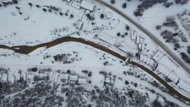 Top Drone Vista Aerea Del Paesaggio Innevato Strada Campagna Lungo — Video Stock