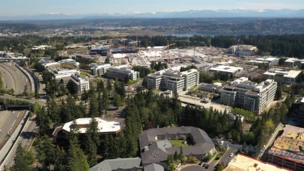 Filmisk Fågelperspektiv Utvecklingen Det Nya Campus Vid Microsoft Corporate Headquarters — Stockvideo