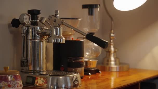 Máquina Café Espresso Brewer Uma Prateleira — Vídeo de Stock