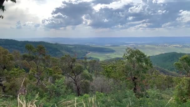 Kilátás Völgyre Egy Felhős Napon Ausztráliában — Stock videók