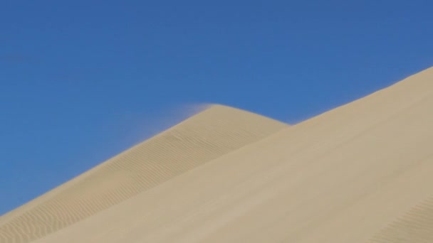 Fotografia Telefoto Areia Soprando Topo Das Dunas Areia Gigantes Paki — Vídeo de Stock