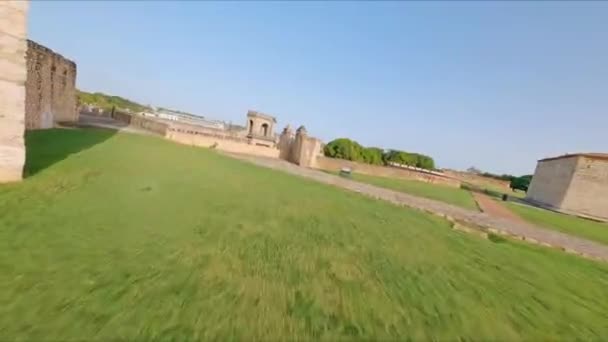 Luchtfoto Fpv Drone Boven Ozama Fort Santo Domingo Dominicaanse Republiek — Stockvideo