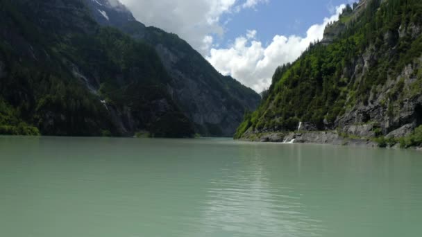 Luchtfoto Van Gigerwaldsee Zwitserland — Stockvideo
