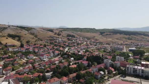 Gacko Bosna Hersek Kömür Madencilik Kasabasının Nsansız Hava Görüntüsü Güneşli — Stok video