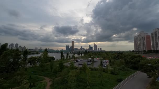 Vista Lejana Las Torres Del Horizonte Junto Río Han Seúl — Vídeos de Stock