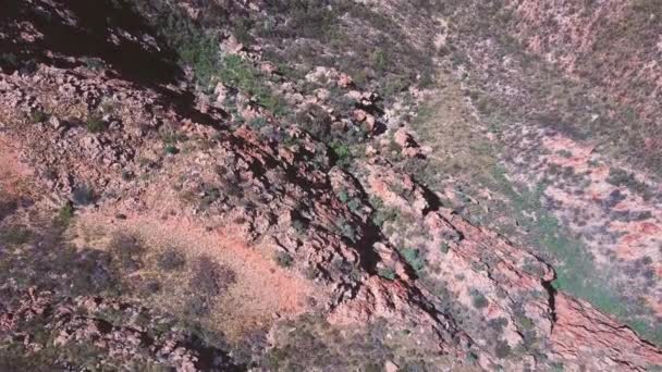 Sonder Australia Central Vuelo Aéreo Arriba Hacia Abajo Giratorio Acantilados — Vídeo de stock