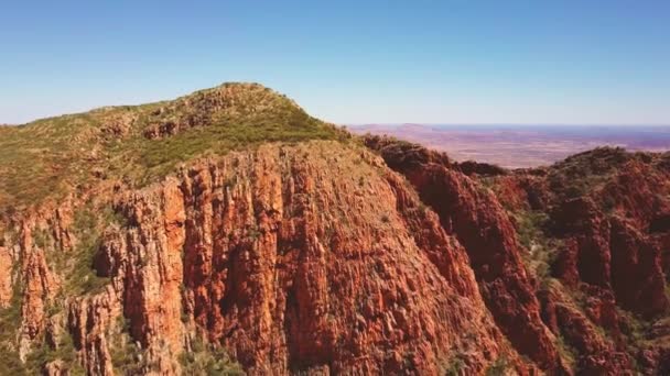 桑德尔山 澳大利亚中部 电影中的空中飞越展现了广阔平坦的风景 由Dji Mavic Pro拍摄 — 图库视频影像