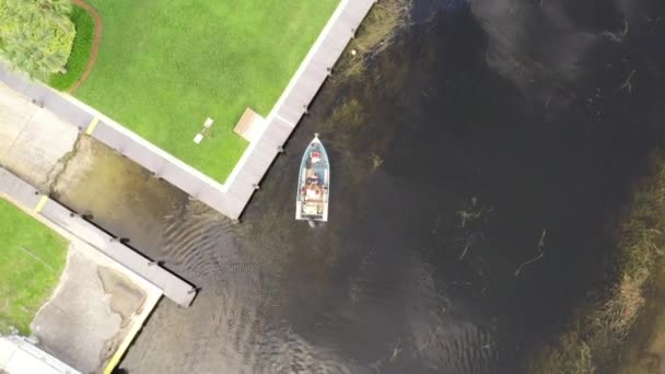 Aerial Top Drone Shot Boat Canal Camera Looking Straight Pan — Stock Video