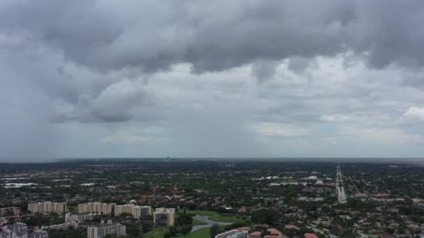 High Angle Aerial View Quiet Suburban Neighborhood Florida Cloudy Day — Stock Video